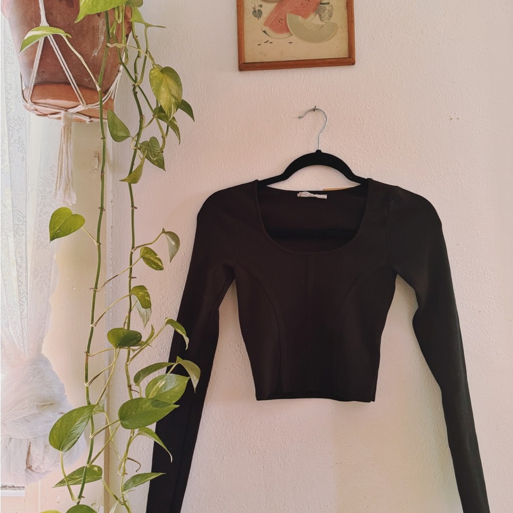 Happily Grey Women’s Black Slimming Contour Pullover Sweater sz. XS